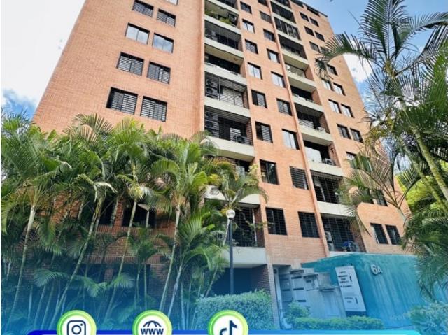 Espectacular Apartamento Remodelado con piscina operativa