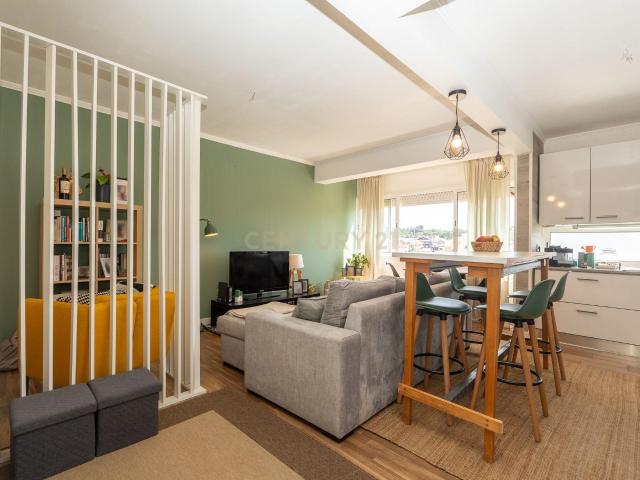 ESPECTACULAR APARTAMENTO T2 EM ALCABIDECHE
