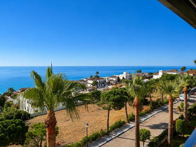 ESPECTACULAR ÁTICO CON IMPRESIONANTES VISTAS AL MAR