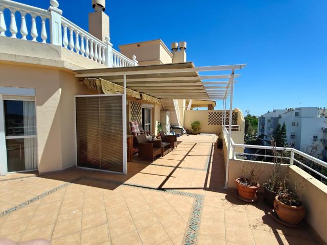 ESPECTACULAR ÁTICO DÚPLEX CON SOLÁRIUM Y VISTAS AL MAR – ARROYO DE LA MIEL