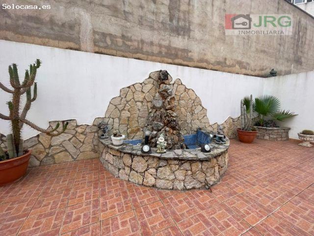 ¡ESPECTACULAR BAJO EN ALQUILER CON GRAN TERRAZA!