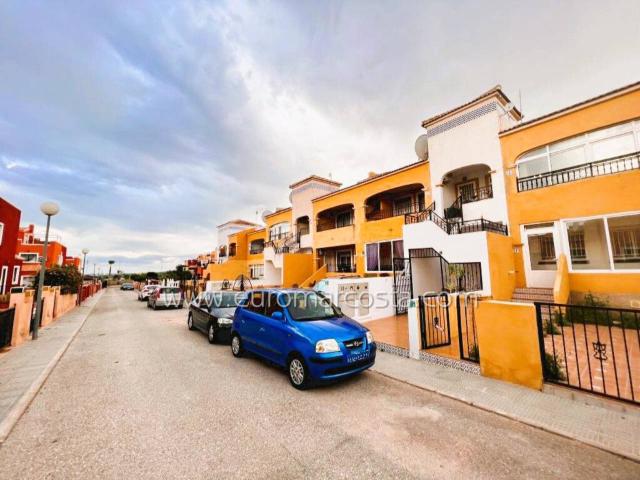 ¡Espectacular Bungalow en Planta Baja con Jardín Privado en Esquina!
