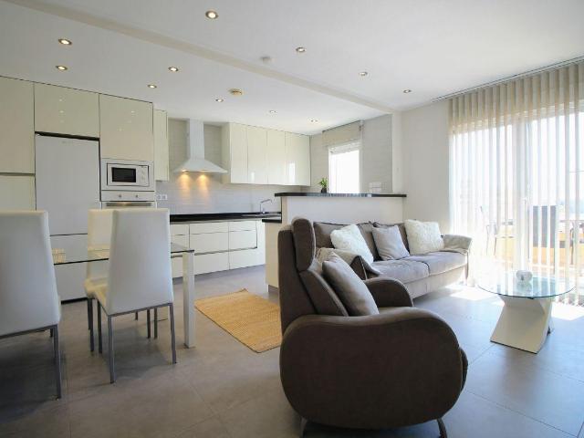 ESPECTACULAR BUNGALOW PLANTA ALTA DE 2 DORMITORIOS EN PUNTA PRIMA