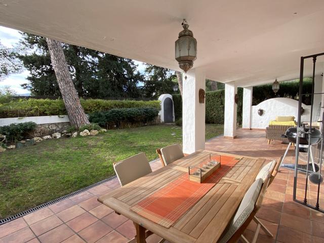 Espectacular dúplex en planta baja en Los Pinos de Aloha, Nueva Andalucía, Marbella