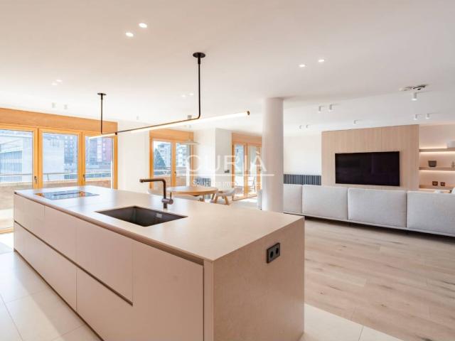 ESPECTACULAR DUPLEX PARA ENTRAR A VIVIR EN PRAT DE LA RIBA CON PARKING OPCIONAL PARKING