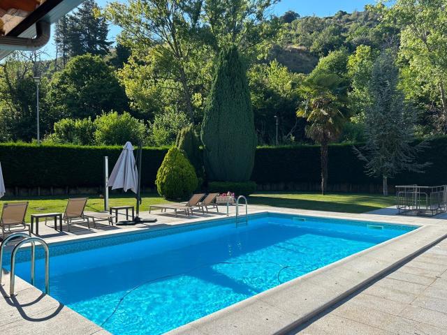 ESPECTACULAR FINCA CON CHALET A 5 MIN DE PONFERRADA