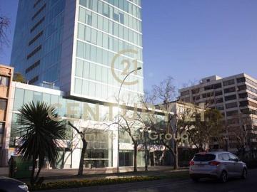 Espectacular oficina en arriendo de 55 m2 en piso 12 en Avda. Libertad