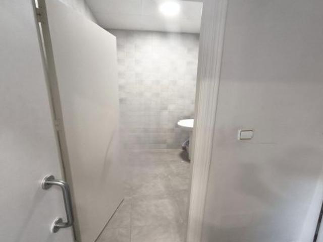 Espectacular Local Comercial de 107 m2: Visibilidad y Diseño Moderno en el Corazón de Torre Pacheco