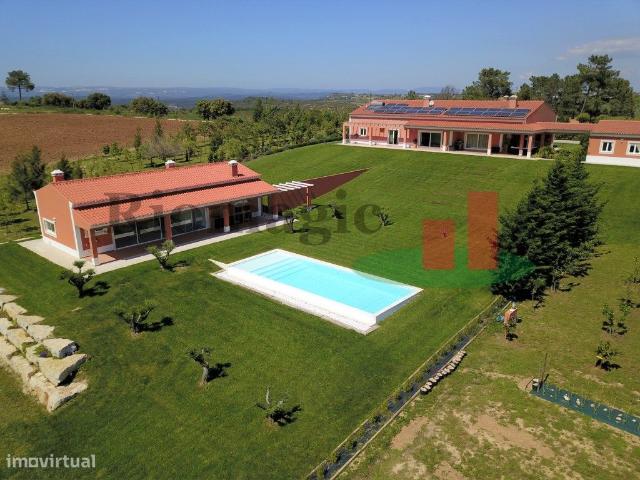 Espectacular Moradia T3 com Piscina e Terreno em Rio Maior