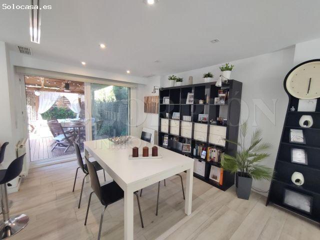 Espectacular pareado de diseño reformado con placas solares, gran suite y zonas comunes en Mas Camar