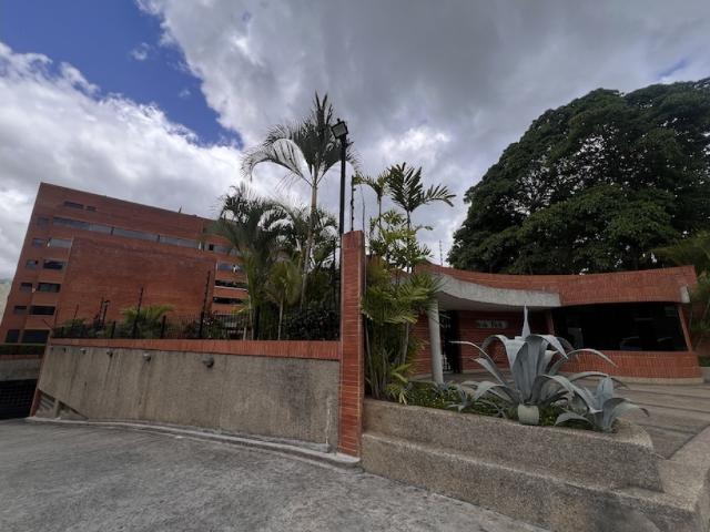 Espectacular PB duplex Urb. Miranda 430 Construcción + 300M2 Jardín