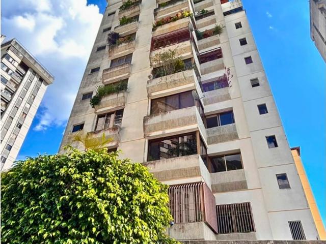 Espectacular Penthouse dúplex situado en Terrazas del Avila