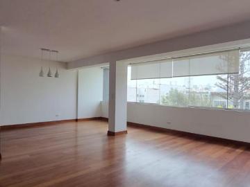 ESPECTACULAR PENTHOUSE EN SURCO !