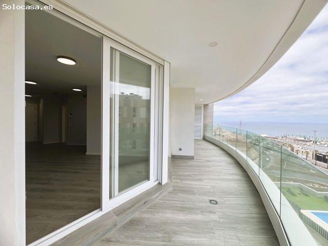 Espectacular piso a estrenar en régimen de alquiler con una gran terraza y vistas al mar. Garaje y t