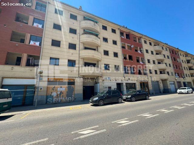Espectacular piso con gran terraza en la zona de la Estación de La Pobla de