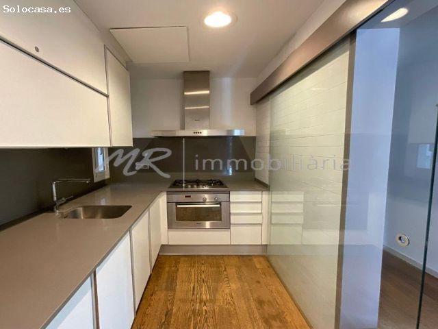 Espectacular piso con licencia turística en el centro de Barcelona en venta!