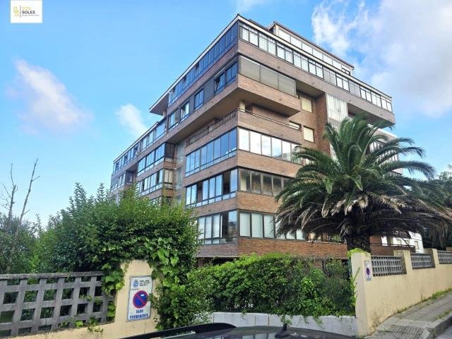 ESPECTACULAR PISO CON TERRAZA, GARAJE Y TRASTERO EN EL SARDINERO