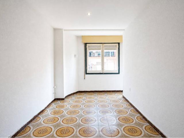Espectacular Piso De 45 M², Muy Luminoso, Con Ascensor