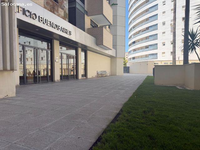 Espectacular piso de lujo con terraza, piscina y calidades premium en Pescaderia/Centro