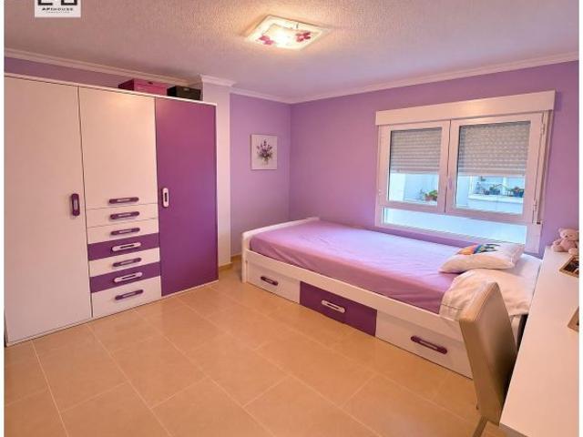 ESPECTACULAR PISO EN UN TERCERO CON ASCENSOR. PRECIO DE VENTA: 220.000€