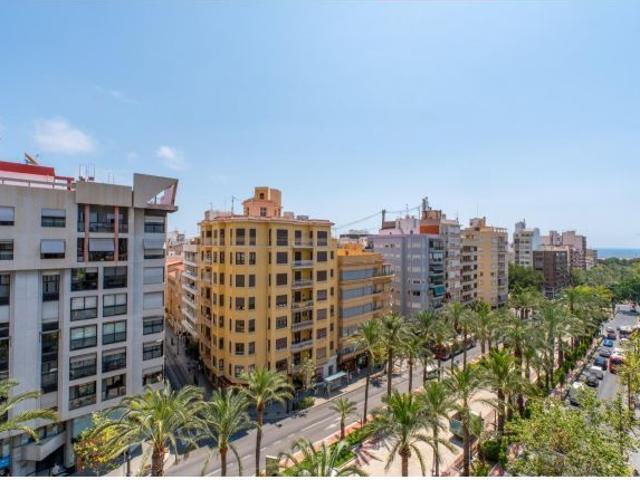Espectacular piso en el corazón de Alicante con terraza perimetral