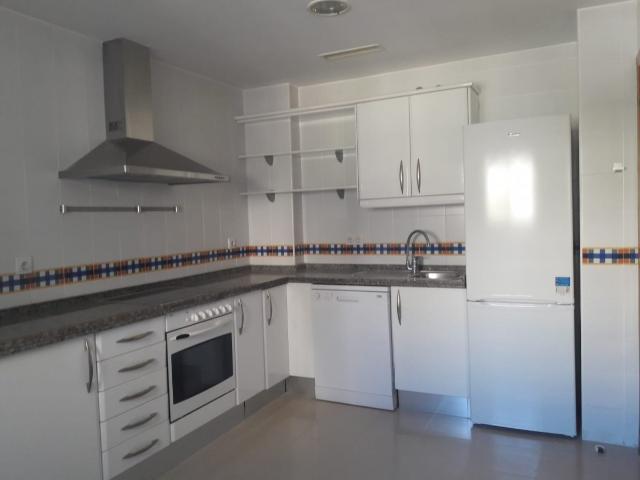 ESPECTACULAR PISO EN NERVIÓN DE 3 HABITACIONES, SALÓN, COCINA, 2 BAÑOS Y GARAJE
