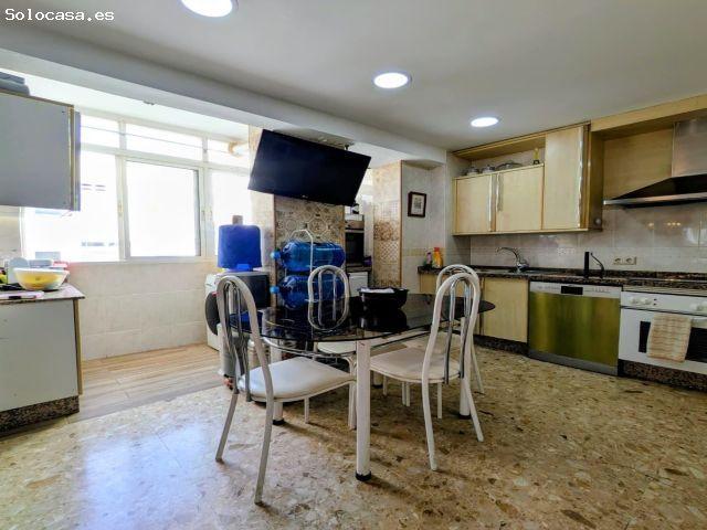 ¡ESPECTACULAR PISO EN PLENO CENTRO DE ALGECIRAS!