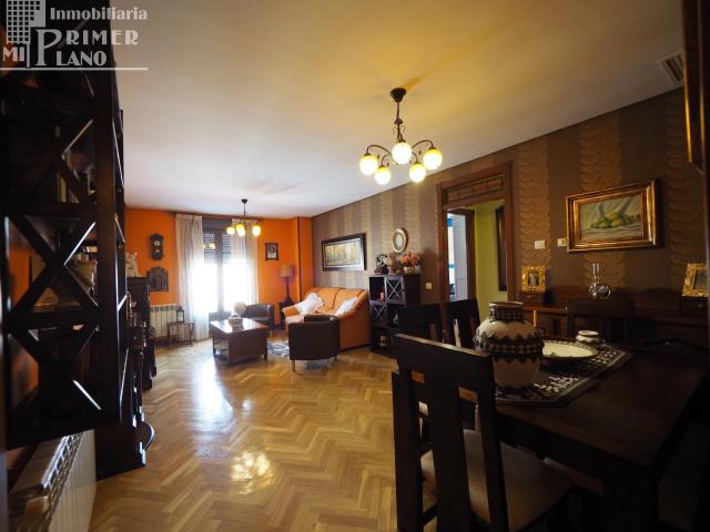Espectacular piso nuevo con ascensor, garaje y trastero en el corazón de Tomelloso, ¡tu hogar ideal!