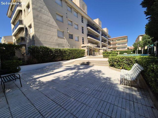 ESPECTACULAR PLANTA BAJA DE 3 HABITACIONES, CON PARKING Y PISCINA COMUNITARIA
