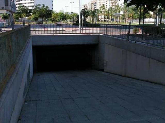 Espectacular plaza de garaje en Juan de Borbón