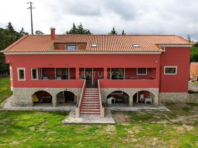 ESPECTACULAR QUINTA A CERCA DE 40 MINUTOS DE LISBOA