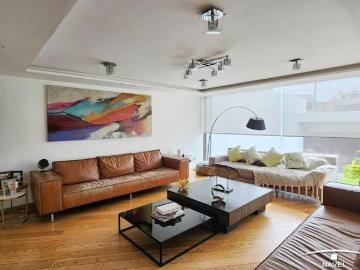 Espectacular Residencia 100% remodelada en la calle de Alborada