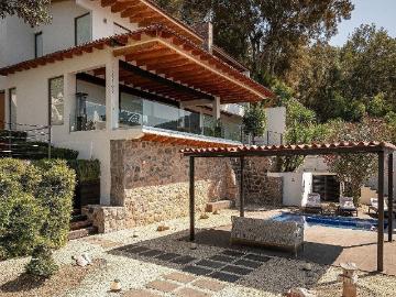 Espectacular residencia amueblada en renta en Valle de Bravo !