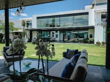 Espectacular Residencia en Venta, Zona Dorada