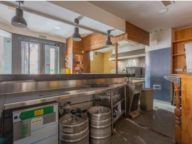 ESPECTACULAR RESTAURANTE LISTO PARA SER RENTABLE. ES IDEAL COMO INVERSIÓN PARA ALQUILER ALTO GARANTI