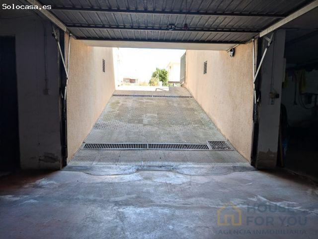 ESPECTACULAR VIVIENDA CON ÁTICO, GARAJE PARA 4 COCHES Y GRANDES ESPACIOS IDEAL
