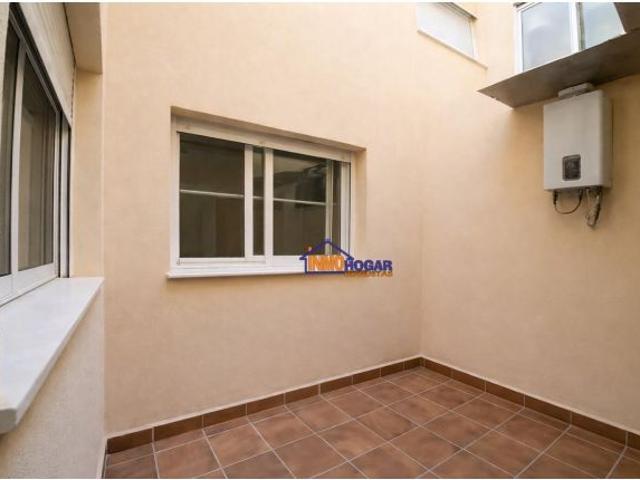 ESPECTACULAR VIVIENDA CON TERRAZA CHILAUT, GARAJE Y PISCINA DE 300 MTR EN TOTAL