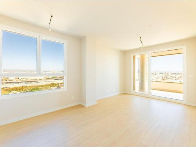 ESPECTACULAR VIVIENDA, A ESTRENAR, CON TERRAZA Y PISCINA 13ª PLANTA, EN EDIFICIO DE OBRA NUEVA “NOU