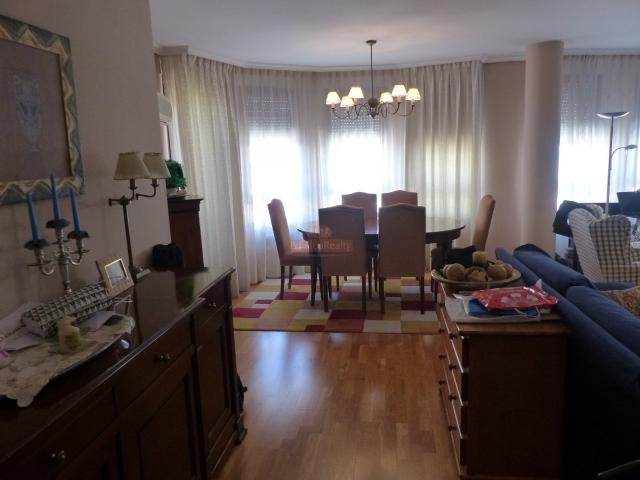 ESPECTACULAR VIVIENDA EN ALQUILER SIN MUEBLES EN CENTRO AYUNTAMIENTO CON GARAJE Y TRASTERO