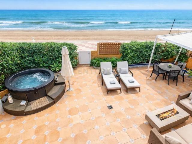Espectacular vivienda en primera línea de playa en el Pouet, Sueca, Valencia