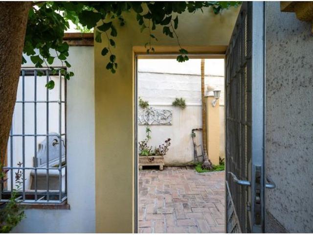 ESPECTACULAR VIVIENDA PAREADA CON JARDÍN, TERRAZA 360º Y GARAJE EN ZONA RESIDENCIAL CÉNTRICA DE MOTR