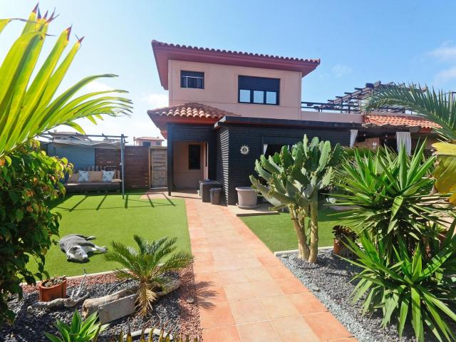 Espectacular Villa Adosada de dos Dormitorios, Complejo Origomare, Fuerteventura