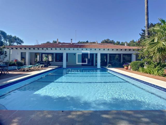 Espectacular villa de más de 1.000 m² construidos sobre una. 1105m² Maó