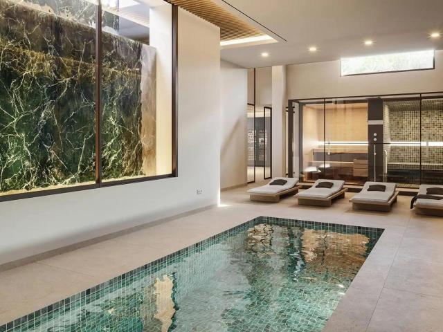 Espectacular villa de nueva construcción en un pequeño conju. 1712m² Nueva andalucia