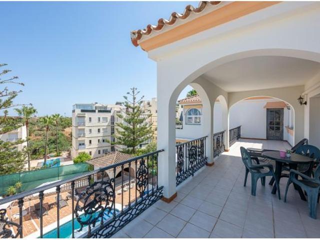 Espectacular Villa Independiente con Licencia Turística en Cerros del Águila