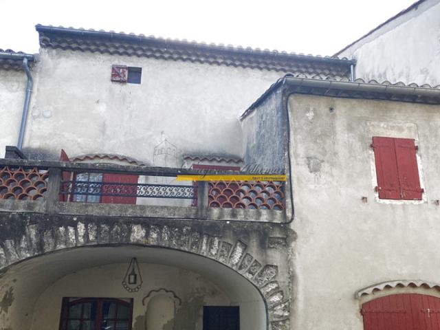 ESPELUCHE Maison de village avec beau potentiel.165 m2, plus