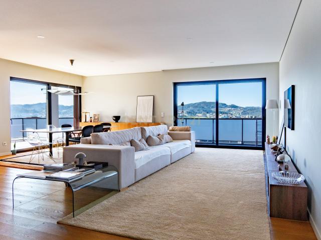 Espetacular T3 em Creixomil, Guimarães 411.000€
