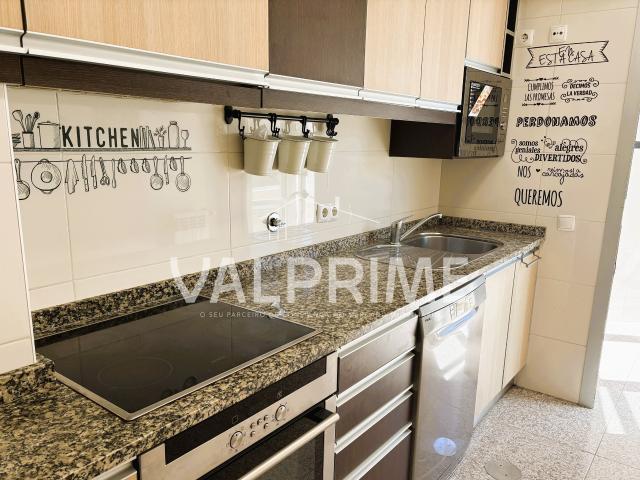 Espetacular T1 no Porto com Fabuloso Terraço de 60 m² e Churrasqueira