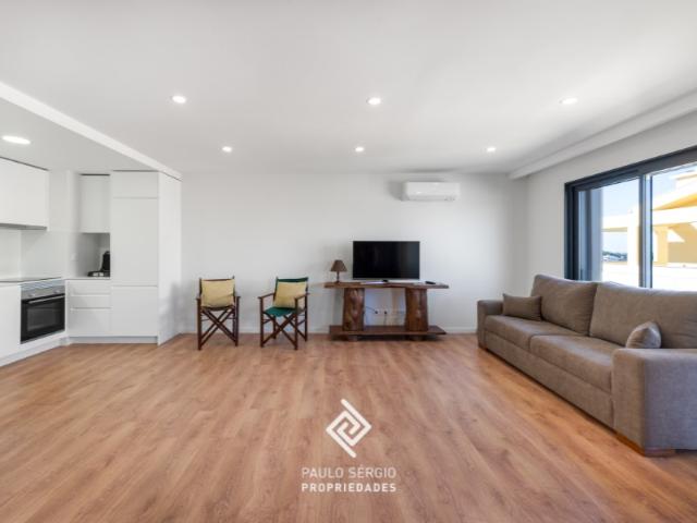 Apartamento T2 duplex com vista mar na praia de Valadares