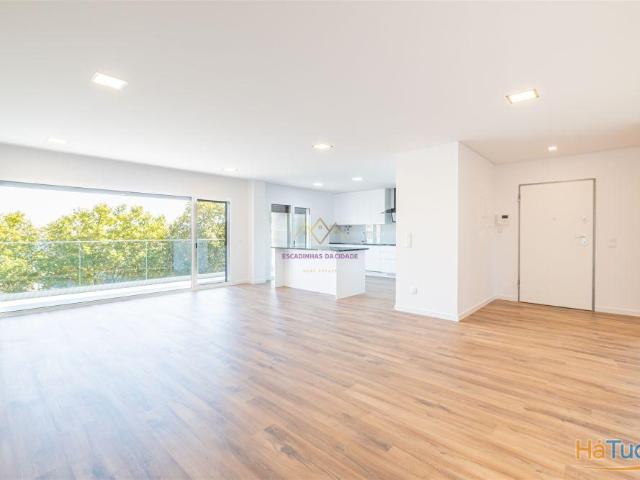 Espetacular apartamento T3 com varandas no Montijo | 26074039894